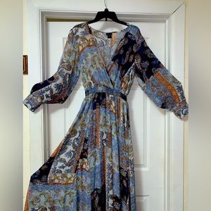 Very flowy and perfect to wear all season!